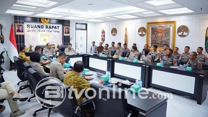 Polri Terima 16 Polisi Disabilitas, Komjen Dedi: Karier Mereka Sama Seperti Polisi Lainnya