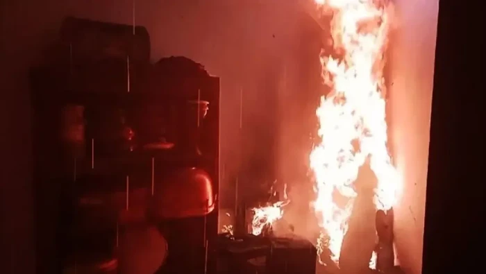 Kebakaran Landa Kantin SMPN 188 Jakarta Timur, Diduga Akibat Korsleting Listrik