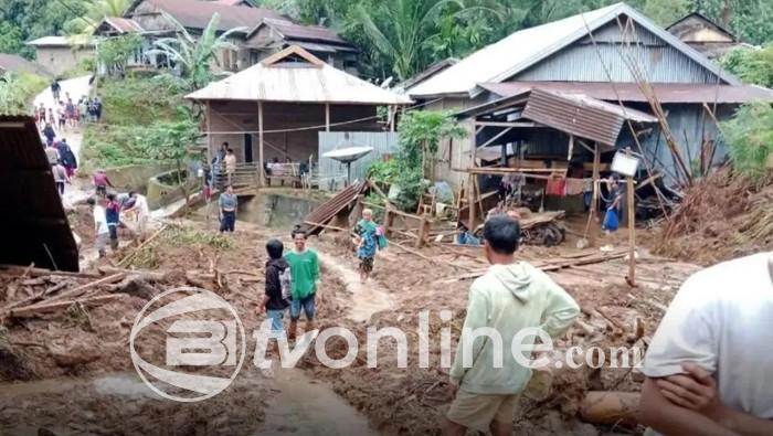 Empat Orang Tewas Akibat Longsor di Kelurahan Mamunyu Mamuju, Sulawesi Barat