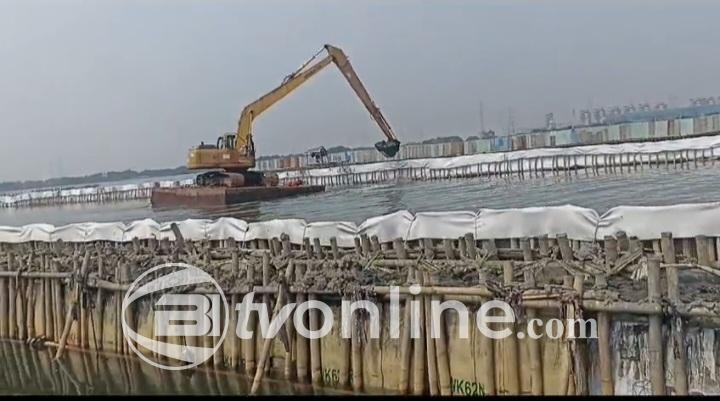 Pagar Laut Misterius di Bekasi Terus Menyulut Kekhawatiran Nelayan, Dampak Ekosistem Terancam