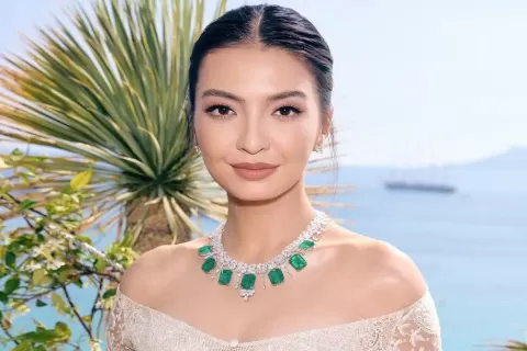 Raline Shah Resmi Dilantik Sebagai Staf Khusus Bidang Kemitraan Global dan Edukasi Digital oleh Menkomdigi Meutya Hafid
