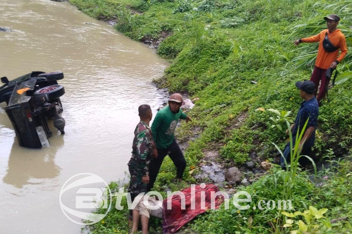 Pikap Terjun ke Sungai di Kebumen, 1 Orang Tewas, 1 Luka Berat