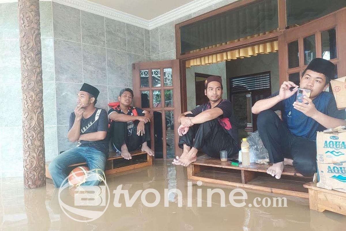Pondok Pesantren Al-Kahfi Somalangu Kebumen Terendam Banjir, 2.200 Santri Diliburkan