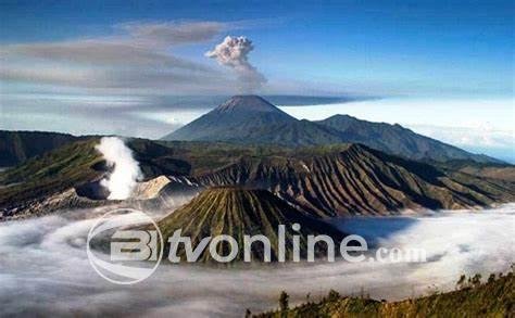 Gunung Semeru Erupsi Lagi, Kolom Abu Capai 700 Meter