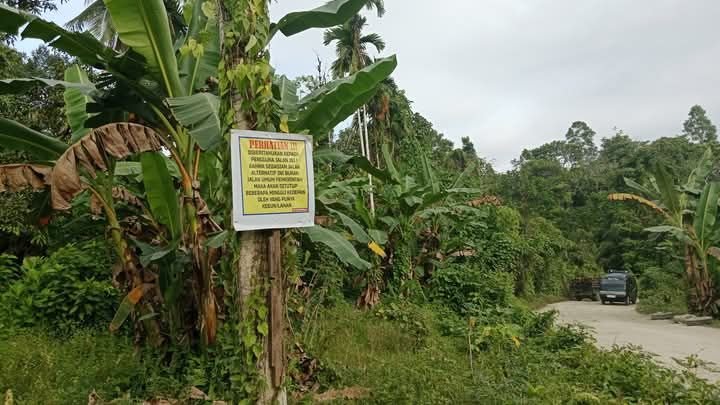 Viralnya Isu Penutupan Jalan Alternatif   Di Kampung Tuinda'o Desa Hilimbosi Kecamatan Sitolu Ori.