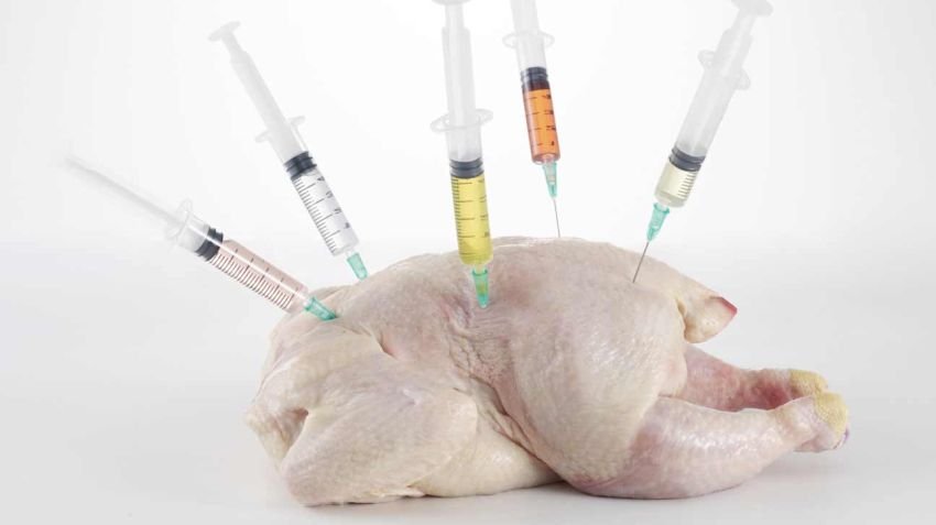 Polisi Bongkar Praktik Curang Penggelonggongan Ayam di Pasar Kebayoran Lama Jakarta Selatan