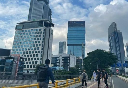 Prakiraan Cuaca DKI Jakarta Hari Ini, 17 Februari 2025: Hujan Ringan hingga Petir, Waspadai Perubahan Cuaca