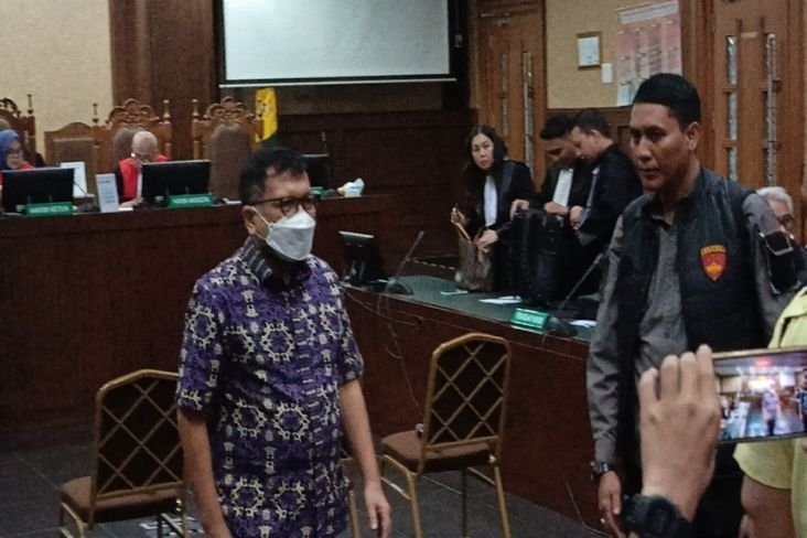 Mantan Pejabat Mahkamah Agung Zarof Ricar Didakwa Terima Suap Rp 915 Miliar dan 51 Kg Emas