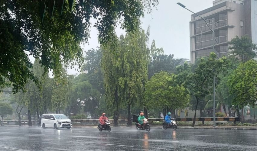 Cuaca Pagi Jakarta Hari Ini, 22 Februari 2025: Diprakirakan Berawan dan Hujan Ringan