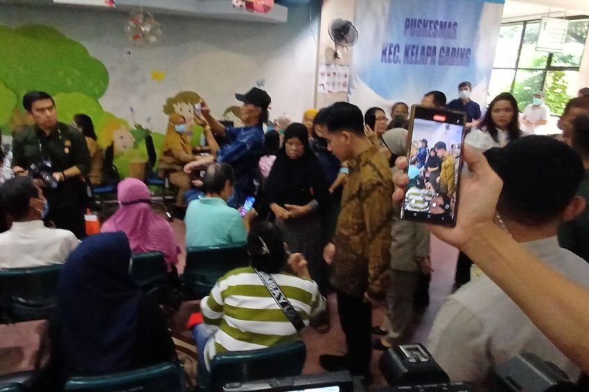 Wakil Presiden Gibran Rakabuming Raka Tinjau Program Cek Kesehatan Gratis di Puskesmas Kelapa Gading