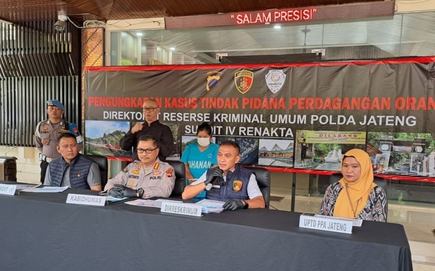 Penggerebekan Ritual Seks di Gunung Kemukus Jateng!