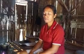 Perjuangan Vinsensia Ervina Talluma, Guru Honorer di Sikka NTT yang Menempuh 6 Kilometer Setiap Hari dengan Gaji Rp300 Ribu