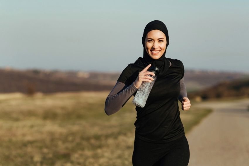 4 Tips Sehat Agar Puasa Ramadan 2025 Lancar dan Penuh Energi