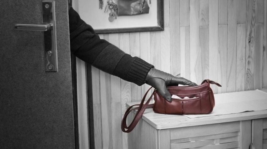 Pembantu Rumah Tangga di Kisaran Tertangkap Curi ATM Milik Majikan, Total Kerugian Capai Rp 37,5 Juta