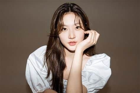 Aktris Korea Kim Sae-ron Ditemukan Meninggal Dunia di Kediamannya