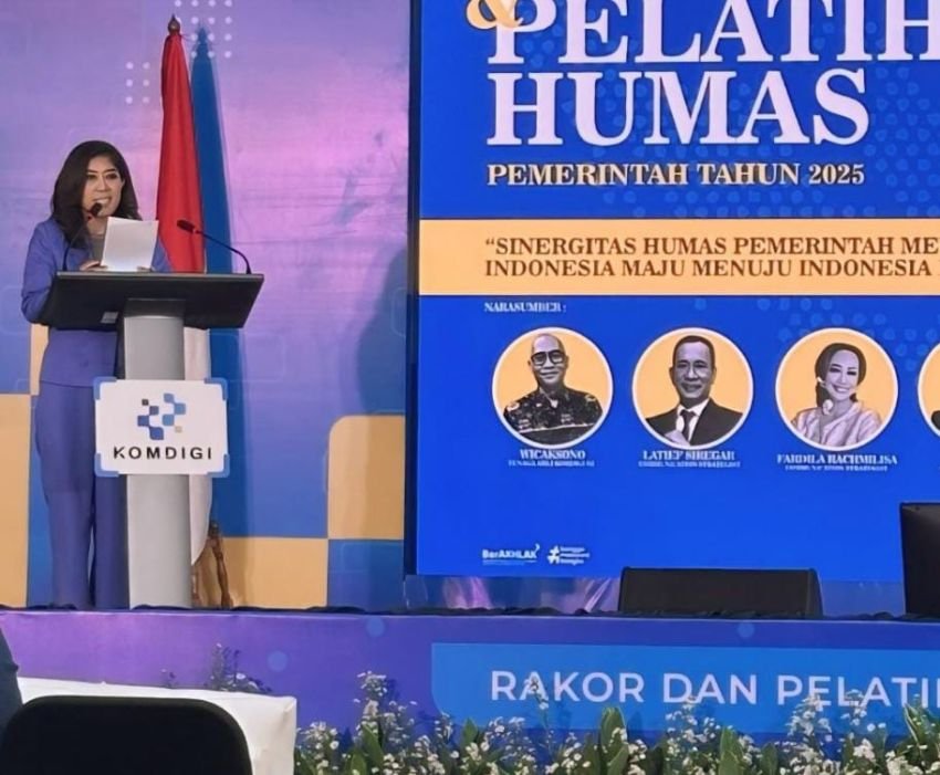 Menkomdigi Meutya Hafid: "Akun Medsos Pemerintah Harus Aktif, Jika Tidak Matikan!