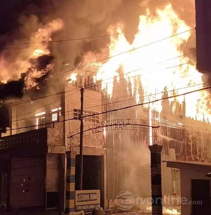 Kebakaran Hebat di Tanjung Tiram, 3 Rumah Ludes Dilahap Api: Kerugian Capai Ratusan Juta Rupiah