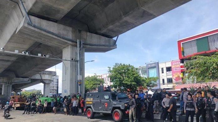 Eksekusi Lahan di Makassar Ricuh, Massa Perlawanan Dihadapi Polisi dengan Gas Air Mata