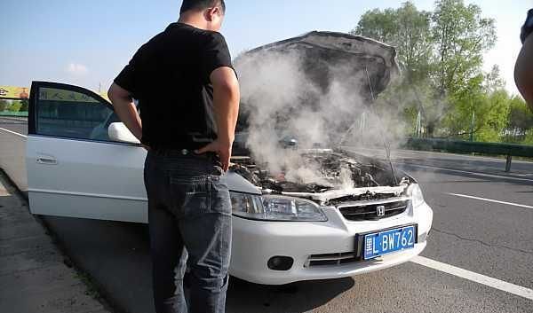 Cegah Overheat Saat Mudik, Ini Pentingnya Pemeriksaan Radiator Sebelum Berangkat