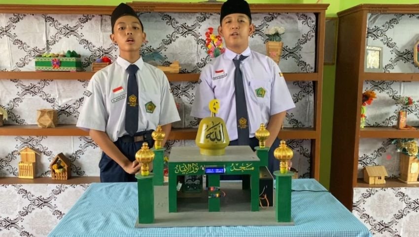 MTsN 3 Medan Lolos ke Semifinal KoSSMI 2025, Banggakan Sumatera dengan Inovasi 'Masjid Pintar'