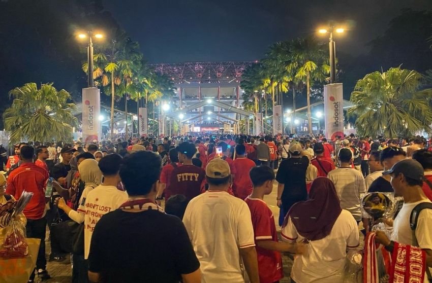 Suporter Timnas Mulai Padati GBK Jelang Laga Indonesia vs Bahrain di Kualifikasi Piala Dunia 2026