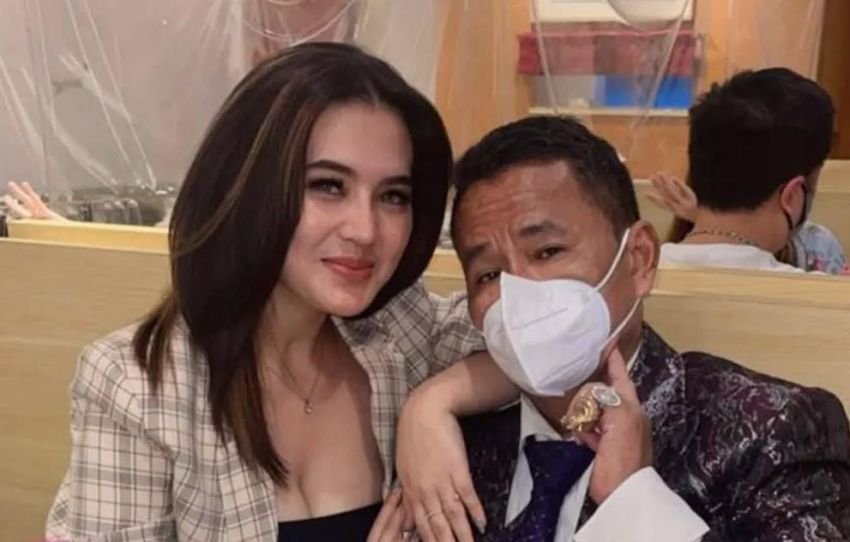 Hotman Paris Klarifikasi Tuduhan Pelecehan Seksual, Sebut Iqlima Kim Kirim Foto Seksi
