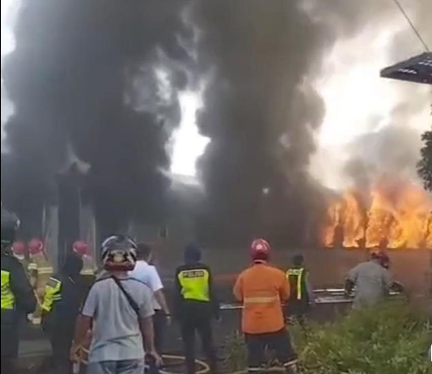 Tiga Gerbong Kereta Terbakar di Stasiun Tugu Yogyakarta, Tidak Ada Korban Jiwa