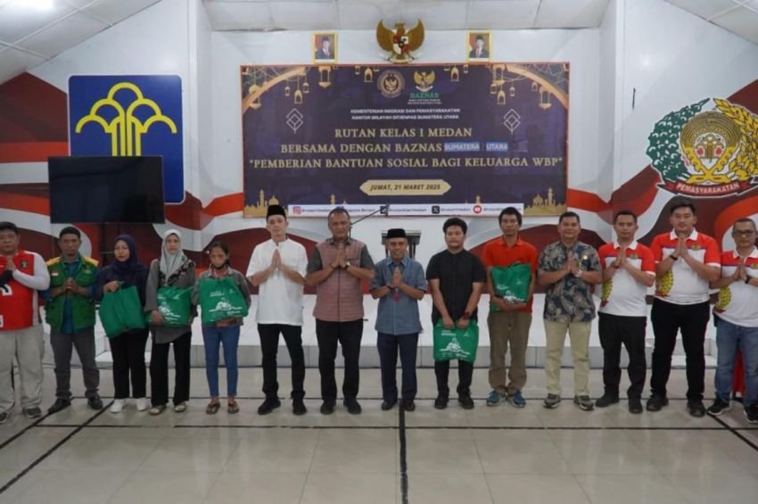 Rutan Kelas 1 Medan Bersama Dengan Baznas Provsu Serahkan Bantuan Bagi Keluarga Warga Binaan