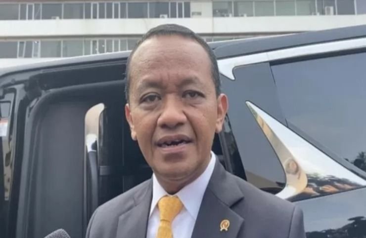 Disertasi Bahlil Lahadalia Terancam Dibatal: UI Belum Ambil Keputusan Resmi"