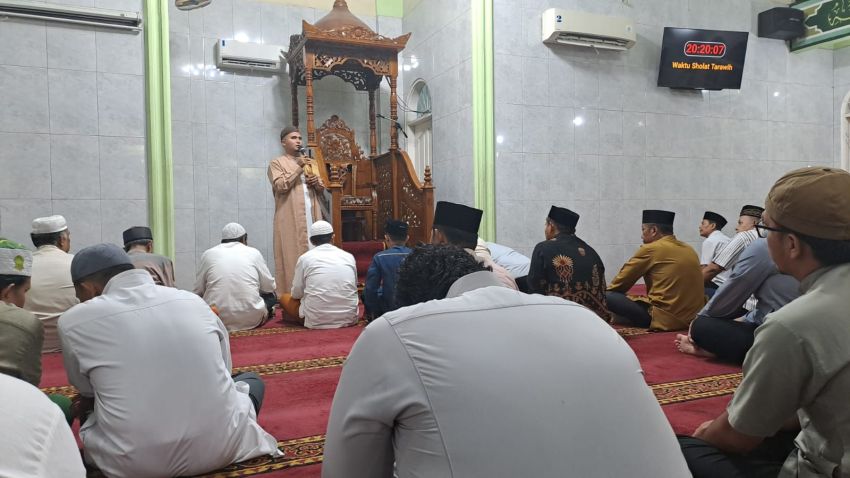 Malam Ke 14 Ramadhan: Kewajiban Orang Tua Memerintahkan Anak Mengerjakan Sholat