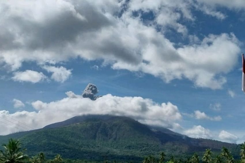 Gunung Lewotobi Laki-laki Kembali Meletus Lagi, Kolom Abu Mencapai 500 Meter