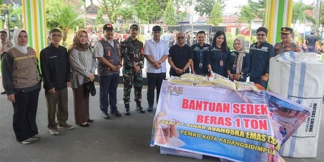 Wali Kota Padangsidimpuan Apresiasi Kepedulian PT SAE dan Pihak Lain dalam Meringankan Beban Korban Banjir