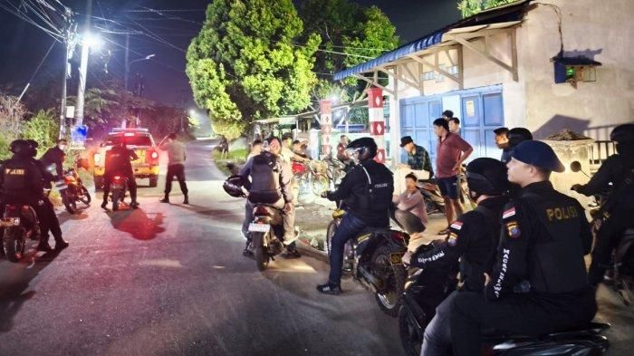 Tim Macan Polres Pelabuhan Belawan Tangkap Dua Pelaku Tawuran Bawa Senjata Tajam di Jalan Tol