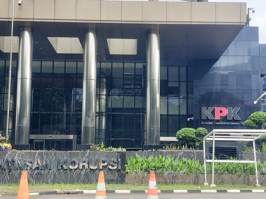 KPK Amankan Uang Rp 2,6 Miliar dalam OTT di Ogan Komering Ulu, 8 Orang Terjaring