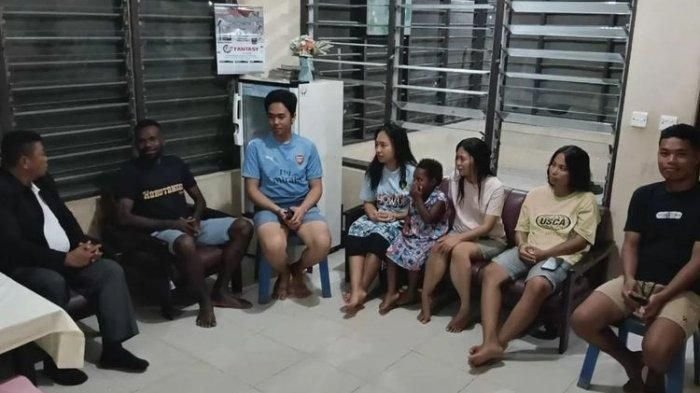 KKB Bunuh Enam Guru di Anggruk, Diduga Dipicu Tidak Diberi Uang