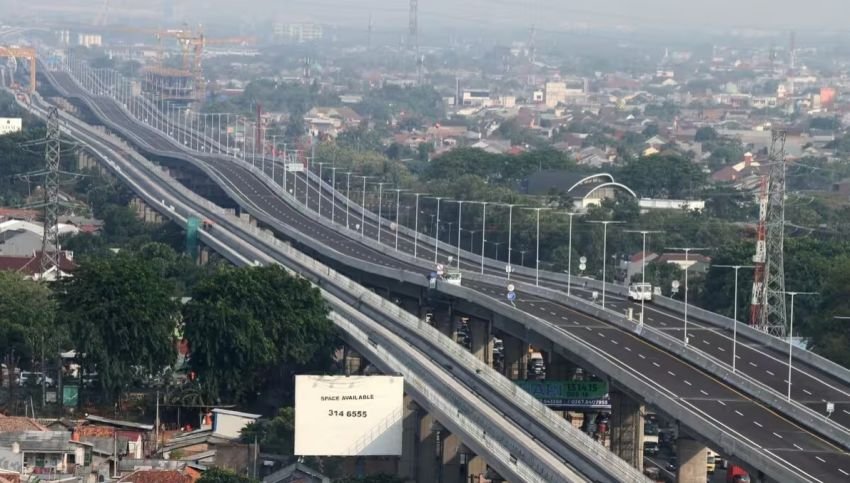 Puncak Arus Mudik H-2 Lebaran 2025: Tol Cikampek dan MBZ Padat