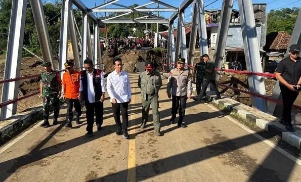 Wapres Gibran Tinjau Lokasi Bencana Banjir di Sukabumi, Fokus Normalisasi Sungai dan Perbaikan Infrastruktur