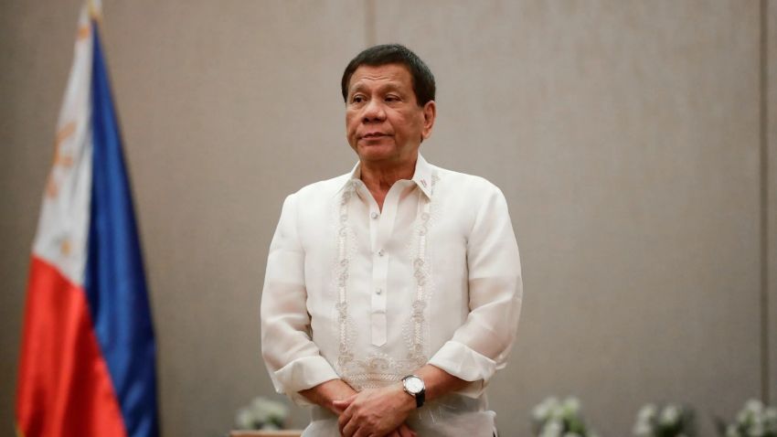 Rodrigo Duterte Ditangkap dan Diterbangkan ke Den Haag untuk Diadili di Mahkamah Pidana Internasional