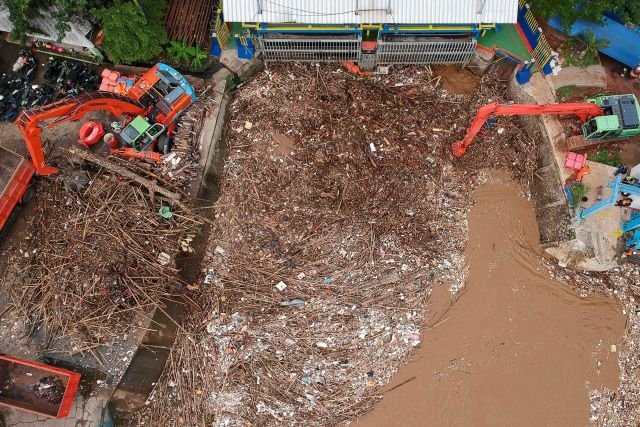 Pintu Air Manggarai Siaga 3, Warga Jakarta Diimbau Untuk Waspada
