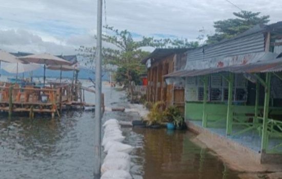 Air Danau Toba Naik 2,5 Meter, Wisata Pantai Bulbul Balige Terancam Gulung Tikar