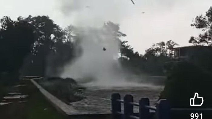 Puting Beliung Terjang Indramayu, Ratusan Rumah dan Fasilitas Umum Rusak Parah!