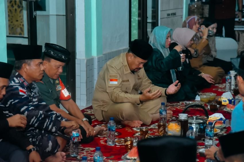 Safari Ramadhan Bahagia ke - 5 Bupati Batu Bara Imbau Kades Prioritas Layani Warga
