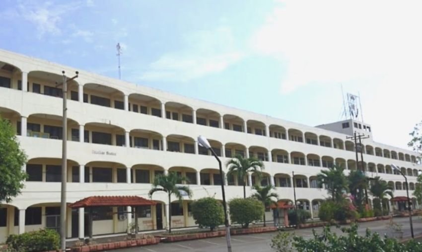 Mahasiswa Universitas Dharma Agung Keluhkan Akses Kelas Digembok, Pihak Kampus Berikan Penjelasan