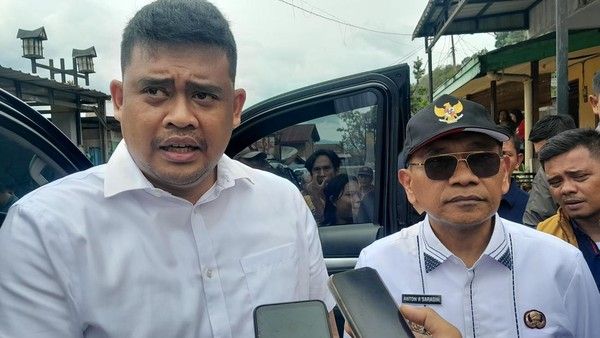 Gubernur Sumut Tinjau Banjir Bandang di Parapat, Berjanji Pasang Bronjong untuk Penanganan Jangka Pendek