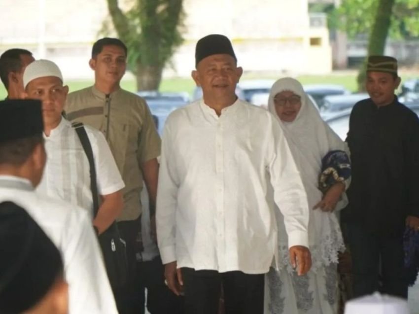 Bupati Langkat Syah Afandin Hadiri Sholat Idul Fitri 1446 H di Alun-Alun Stabat