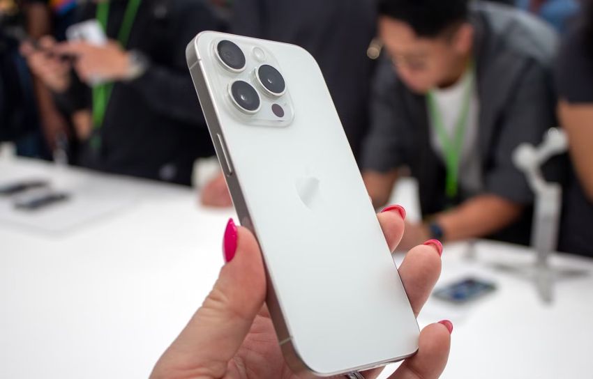 Menjelang Lebaran, Permintaan Sewa iPhone Melonjak Drastis!