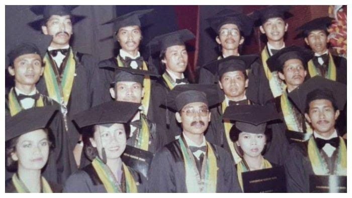 Rismon Klaim Foto Wisuda Jokowi Hasil Editan, Kuasa Hukum Siap Tempuh Jalur Hukum