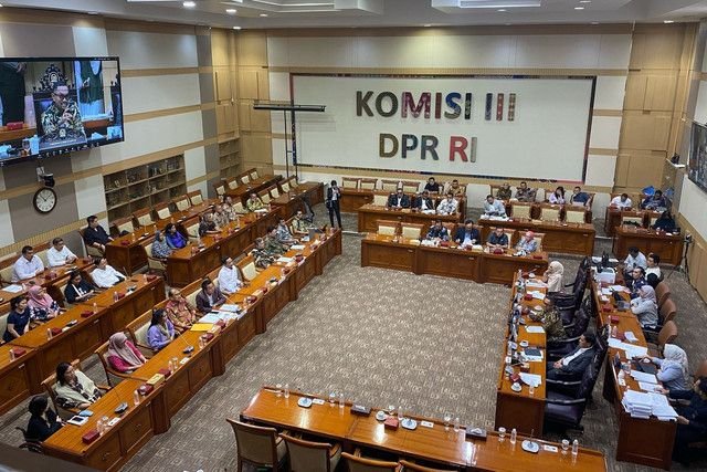 Komisi III DPR Mediasi Kasus Dugaan Eksploitasi Eks Pegawai Oriental Circus, Diberi Waktu 7 Hari untuk Damai