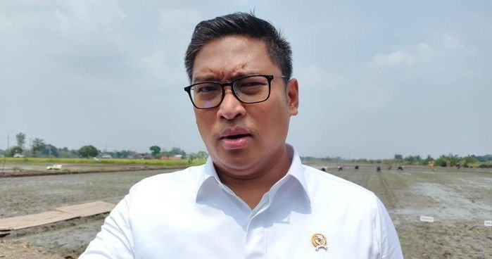 Ramai TNI-Polri Bertani, Wamen: Bukan Cangkul yang Dipegang, Tapi Rakyat yang Digalang