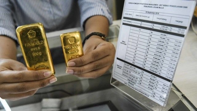 Harga Emas Antam Hari Ini Tetap di Rp 1,965 Juta per Gram, Buyback Rp 1,814 Juta
